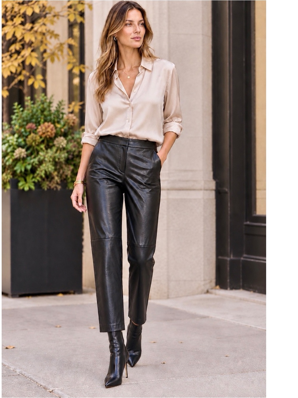 Babaton Aritzia Conan Vegan Faux Leather Cropped Pants Black Size 8